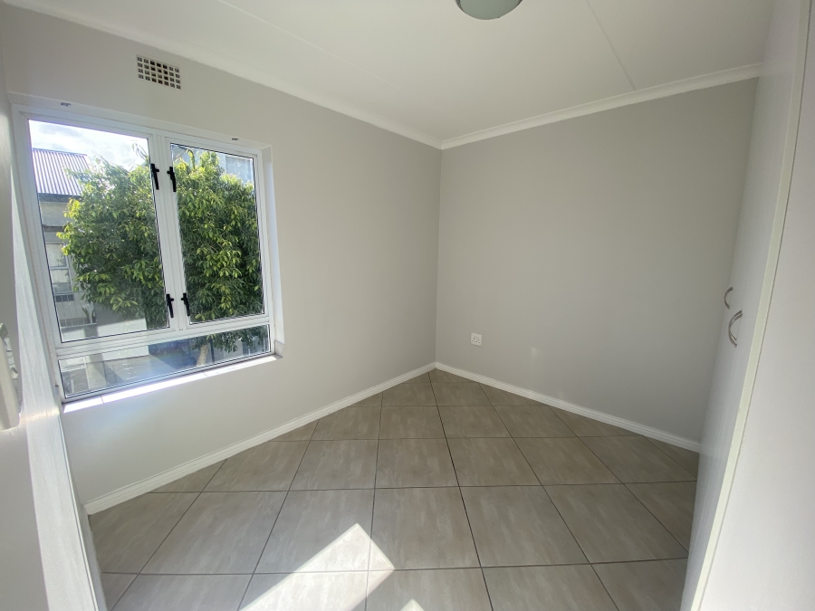 To Let 2 Bedroom Property for Rent in Buh Rein Estate Western Cape